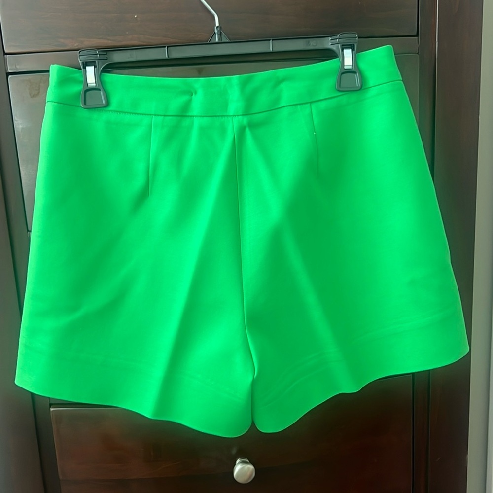 Trina Turk ALISE SHORT size 4
